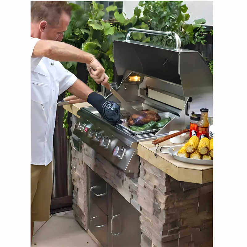 Bull Master Q 5.5-Foot BBQ Grill Island